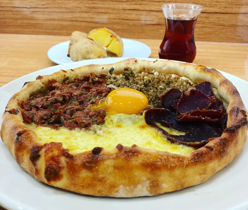 Dört Mevsim Pide